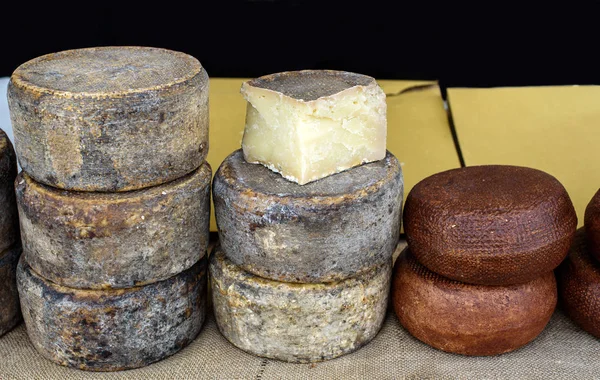 İtalyan sert peynir — Stok fotoğraf