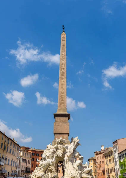 Fuente de los Cuatro Ríos en Roma, italia — Foto de Stock