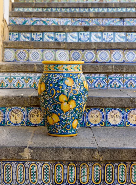 Vaso Cerâmica Escada Caltagirone Sicília Itália Cerâmica Famosa Caltagirone Província — Fotografia de Stock
