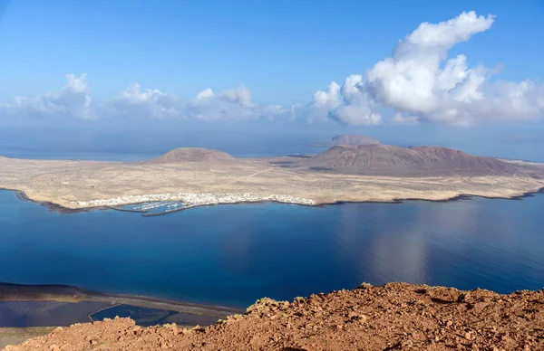 La Graciosa Island, Kanarya Adaları, İspanya, Mirador del Rio, Lanzarote görünümünden