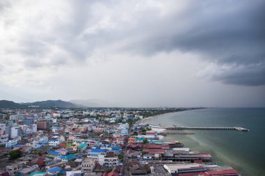 Hua Hin, Tayland-Ekim 8, 2016:Port ve eski şehir bölgesi Hua Hin, Tayland rainny sezonu. Hua Hin bir şehrin en popüler turist için olduğunu