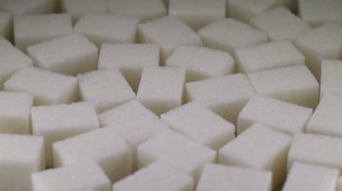 Tablo dönen üzerinde Shugar küpleri