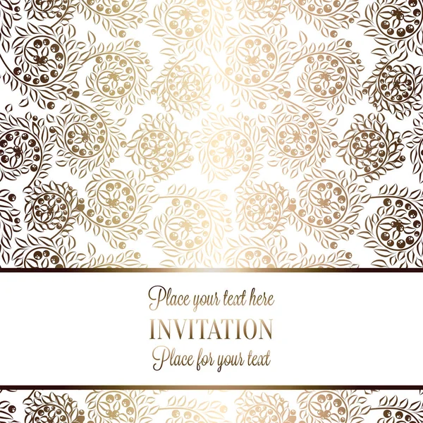 複雑なバロック様式の豪華な結婚式招待状 ベージュの背景にフレーム テキスト 光沢のあるグラデーションにレースの葉の豊富な金装飾 — ストックベクタ