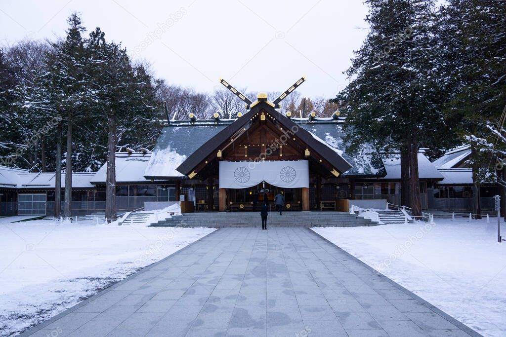Hokkaido Shrine was built in 1869, surrounded by mountain on 3 sides, it's play an important part in Hokkaido citizens' lives. The nature-rich shrine, where visitors are likely to see wild squirrels, draws many visitors in the spring when cherry and 