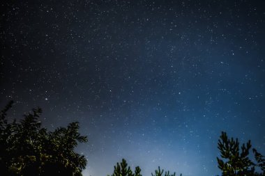 Siyah gökyüzündeki yıldızlar, takımyıldızları, astronomik gözlemler