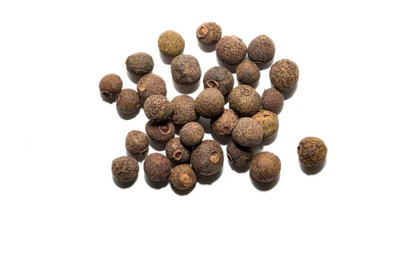 Dried Black Pepper Peas Isolated White Background Dried Allspice Seeds — 스톡 사진