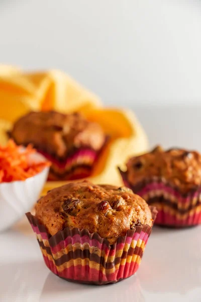 Lekkere Pompoen Muffins Een Witte Achtergrond Trendy Gerechten Groentebakken Zelfgemaakte — Stockfoto