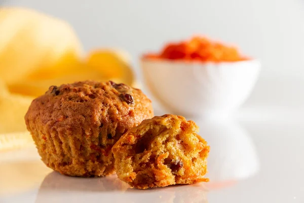 Lekkere Pompoen Muffins Een Witte Achtergrond Trendy Gerechten Groentebakken Zelfgemaakte — Stockfoto