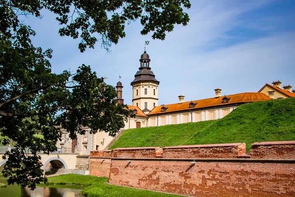 Nesvizh Bielorrússia Vista Belo Castelo Medieval Dia Verão — Fotografia de Stock