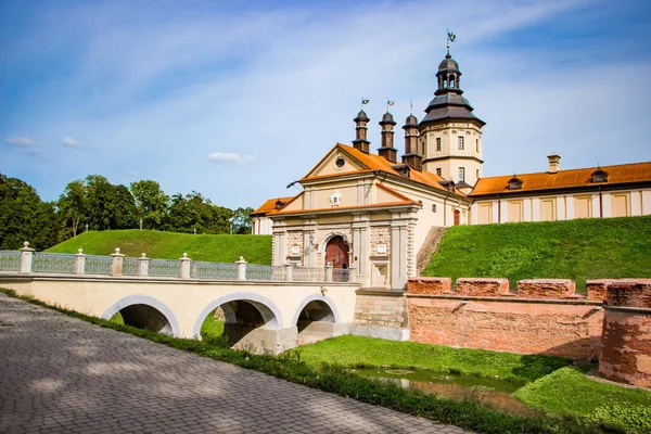 Nesvizh Bielorrússia Vista Belo Castelo Medieval Dia Verão — Fotografia de Stock