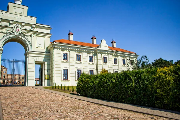 Pohled Starý Středověký Palác Ružanech Rekonstrukce Starobylého Hradu Brestská Oblast — Stock fotografie