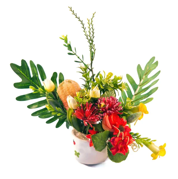 Bos van bloemen regeling voor huishoudelijke decoratie in een vaas — Stockfoto