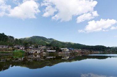 Ruk Tay Köyü, Çin stili nehir görünümü m önünde