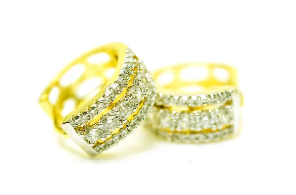 Χρυσό κρεμαστό κόσμημα κοσμήματα σκουλαρίκι απομονωθεί σε λευκό — Φωτογραφία Αρχείου