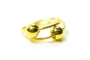 Altın kolye cameo küpe takı w izole küre şeklinde