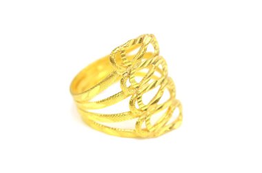 Altın kolye cameo fantezi yüzük takı üzerinde beyaz izole