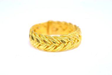 Altın kolye cameo fantezi yüzük takı üzerinde beyaz izole ip şeklinde