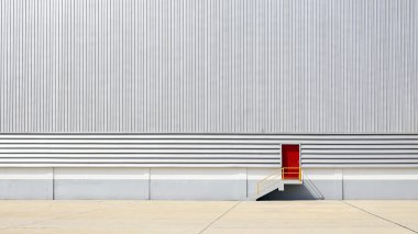 Kırmızı kapıyı fabrika binası
