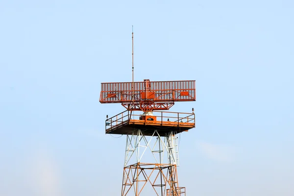 The radar building structure at the airport — Stock Photo, Image