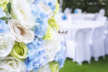 Parlak metal plaka, parlak metal plaka yansıma 