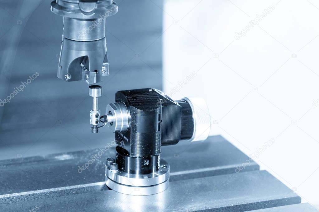 CNC machine spindle with  automatic tool length measurement with
