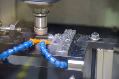 Yüksek hassasiyetli Cnc freze makinesi 