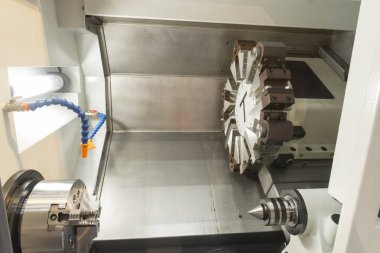  CNC Torna makinesi veya dönüm makine 
