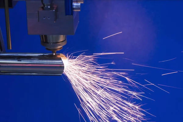 The CNC fiber laser cutting machine — Stock Photo, Image