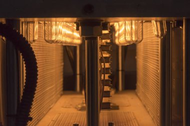 Ön ısı işlemi işlem üfleme plastik şişe.