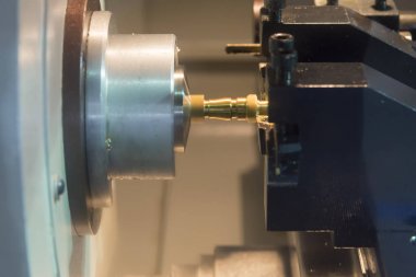 CNC Torna makinesi veya bakır parçası kesme dönüm makine .