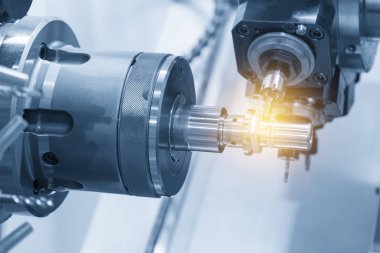 Çok işlev Cnc Torna Makinesi 