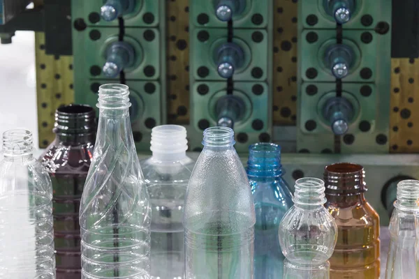 La muestra de botella de plástico . — Foto de Stock