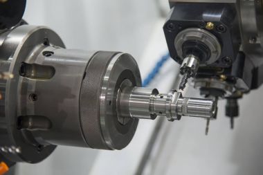 Çok işlev Cnc Torna Makinesi 