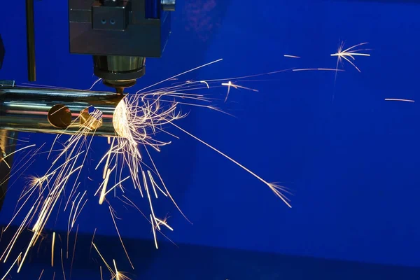 The fiber laser cutting machine — Stock Photo, Image