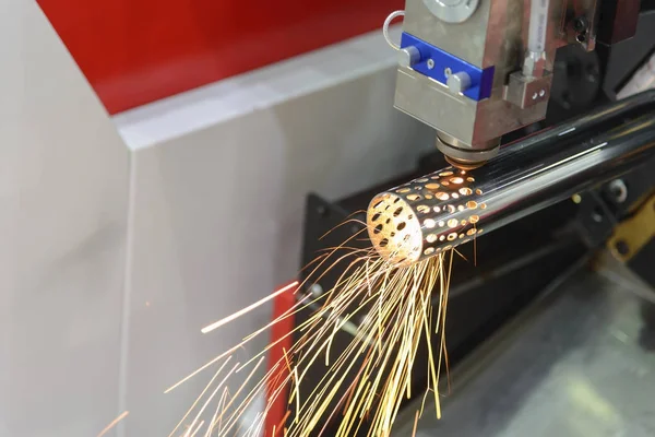 Cięcie rur stalowych maszyna do cięcia laserem fiber — Zdjęcie stockowe
