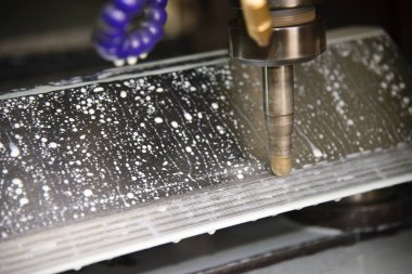 Otomobil bölümü kesim Cnc makinesi