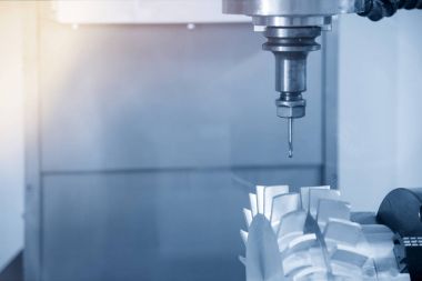 Örnek bölüm kesme 5 eksenli Cnc makinesi.