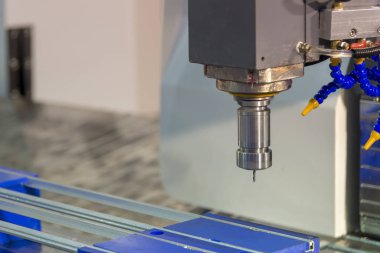Cnc freze tezgahı katı son-değirmen aracını kullanın 