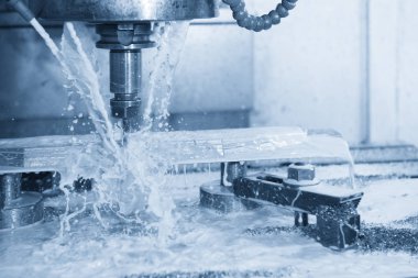 Kalıp parça kesme Cnc freze makinesi.