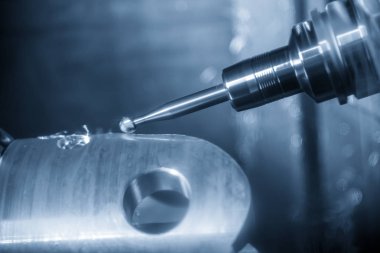Soli ile otomotiv bölümü kesim 5 eksen Cnc makinesi