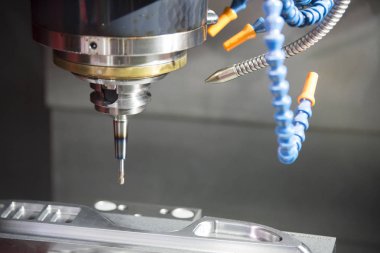 Kalıp parça kesme Cnc freze makinesi.