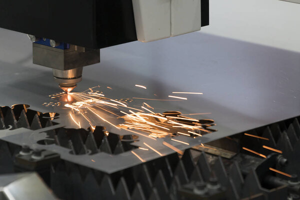 Лазерная резка листового металла
