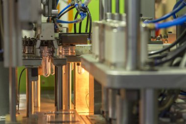 İşlem üfleme şişe için boş malzeme. Pet şişe manufacturi