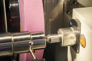 Silindirik taşlama tezgahı çelik mili. Otomotiv