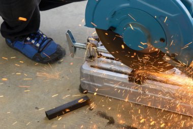 Dairesel elyaf bıçak kesim makinesi 