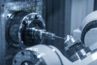 5 eksenli Cnc değirmen makinesi ve G-kod verisinin soyut sahnesi