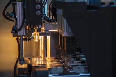 Isıtma işleminden sonra şişelerin preform şekli .