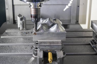 Cnc frezeleme makinesi kalıp parçalarını kaba kesme .