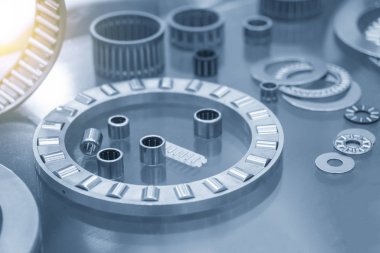 Işıklandırma efektli çeşitli yedek parça türleri. 