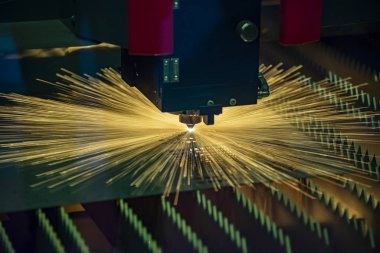 Sac metal plaka kesme fiber Lazer Kesim Makinası. 